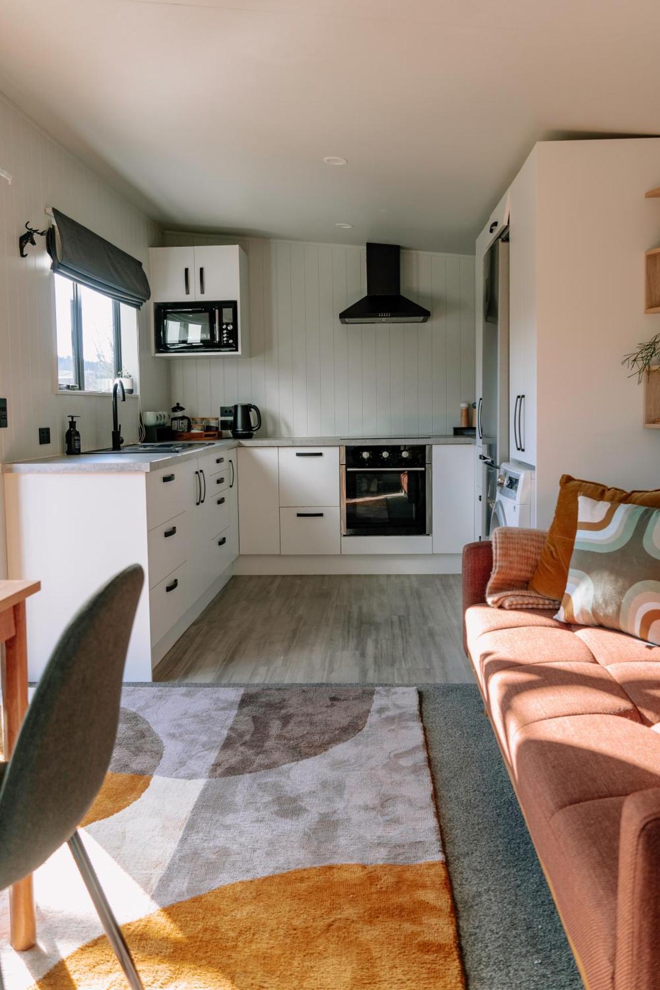 Mountain Cabin - Central, Cosy And Cute With Views Wanaka Exteriör bild